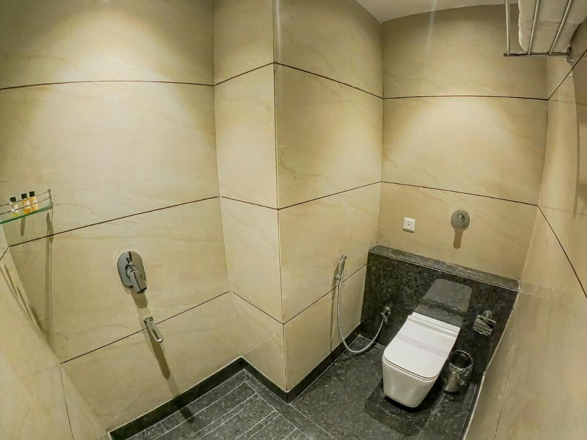Hotel Hira Inn-10Mins From Railway Station & Bus Station Prayagraj Exterior photo